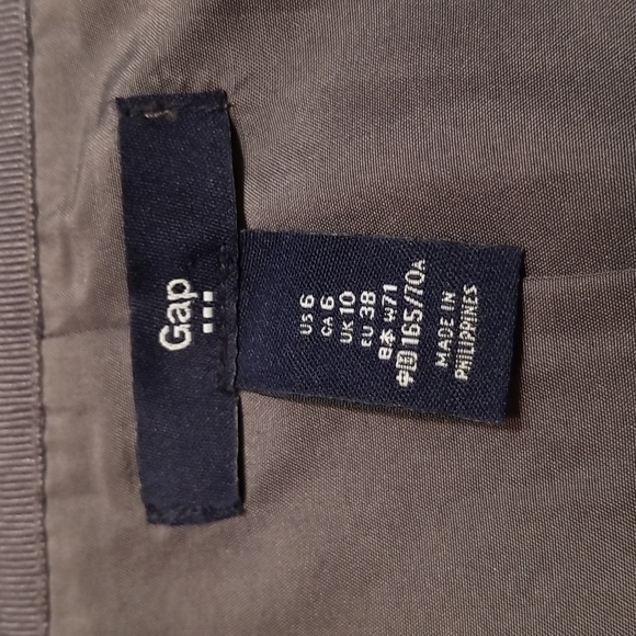 Gap Dark Pewter Sequin Mini Skirt; Size 6 - Picture 6 of 7